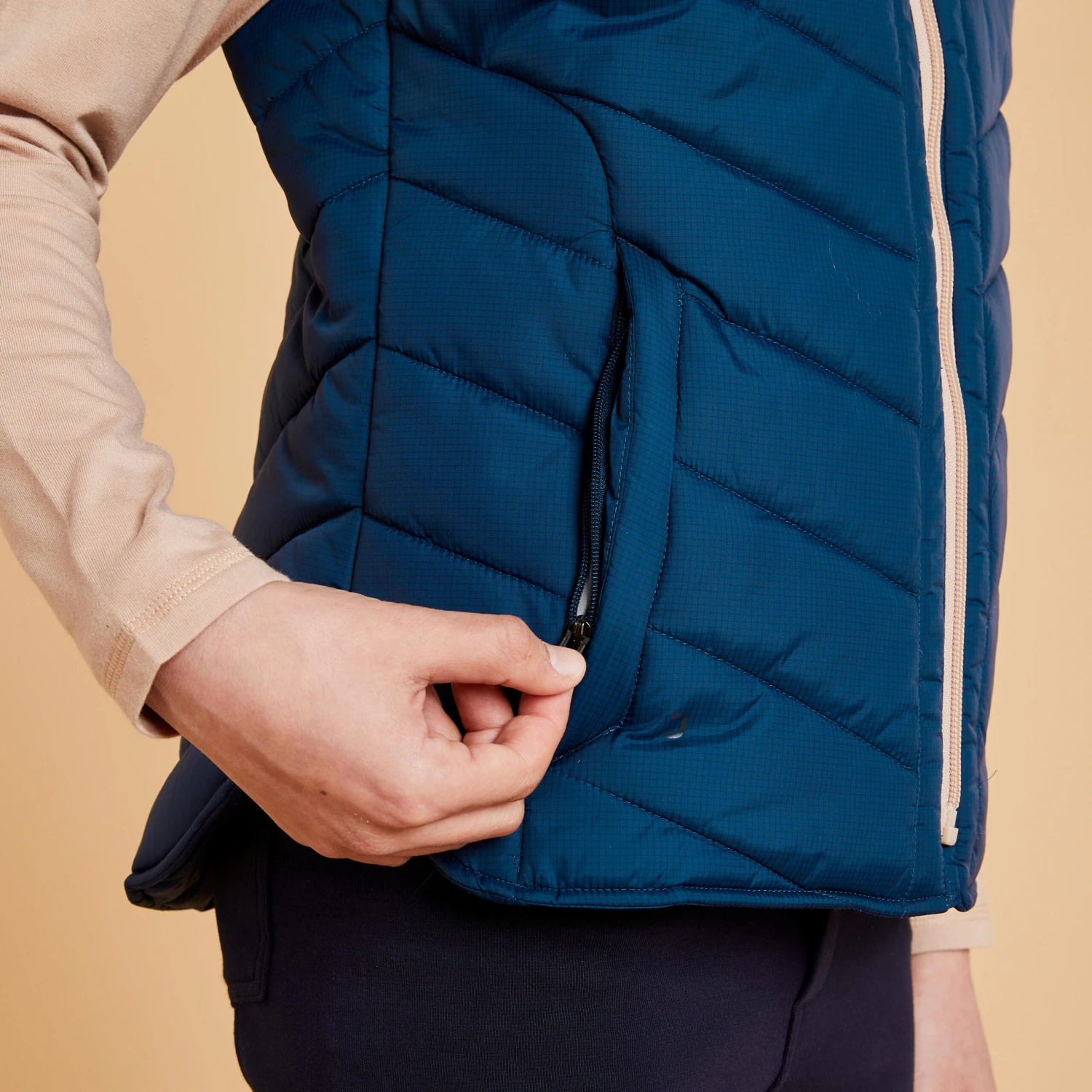 Kids' Warm Padded Horse Riding Gilet 500 - Image 4